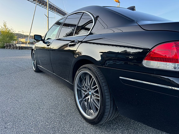 BMW 730d 4 of 26