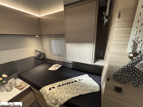 Adria ALTEA 502 UL 60Y 22 of 30