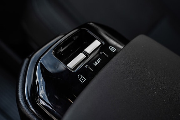 Volvo EX30 20 of 28
