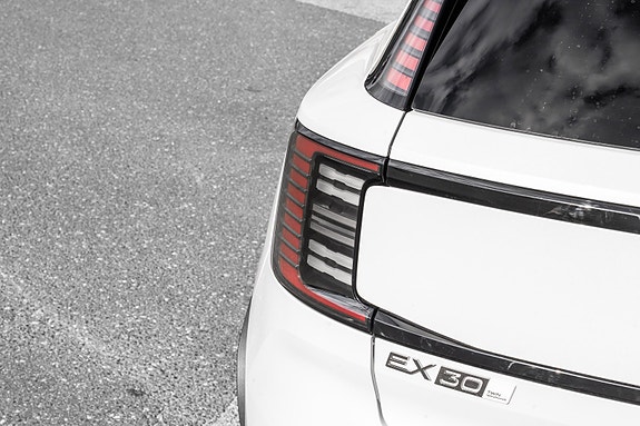 Volvo EX30 8 of 28