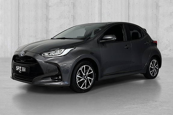 Toyota Yaris 2 of 15