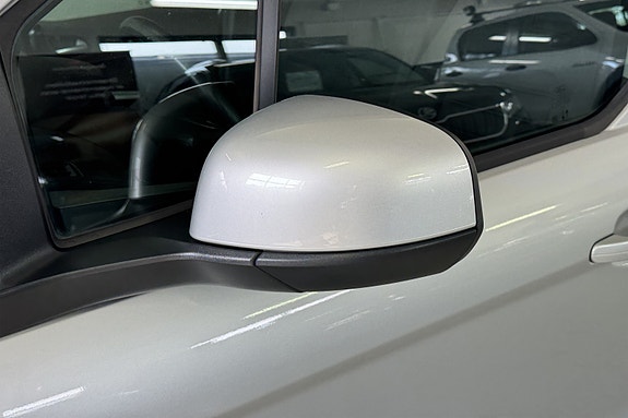 Ford Transit Connect 6 of 30