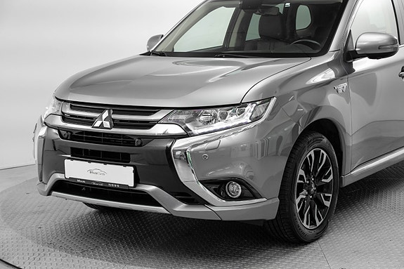 Mitsubishi Outlander 2 of 27