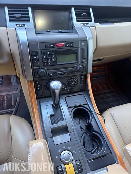 Land Rover Range Rover Sport 10 of 22