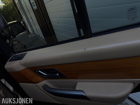 Land Rover Range Rover Sport 15 of 22