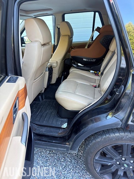 Land Rover Range Rover Sport 13 of 22