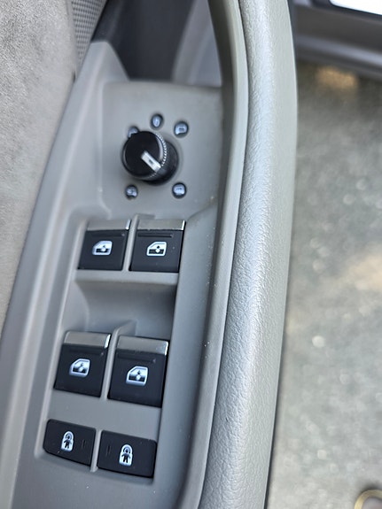 Audi e-tron 21 of 21