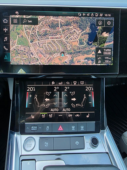Audi e-tron 12 of 21