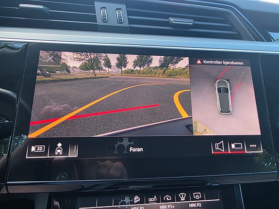 Audi e-tron 14 of 21