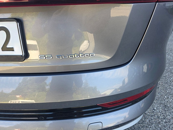 Audi e-tron 7 of 21