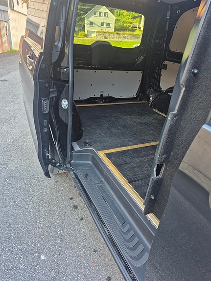 Mercedes-Benz Vito 119 23 of 25