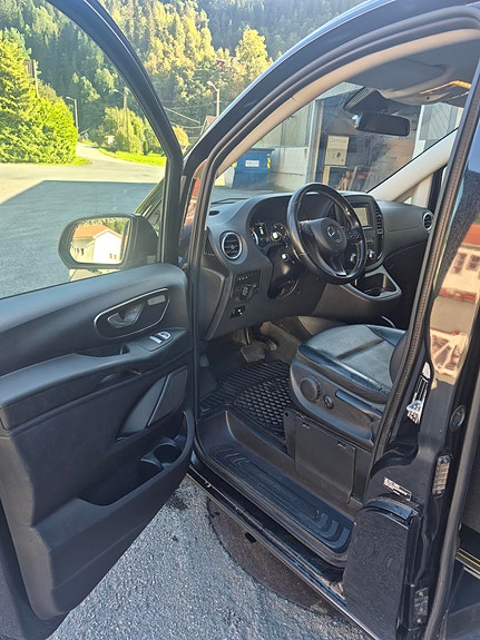 Mercedes-Benz Vito 119 12 of 25