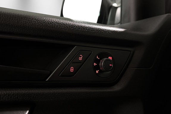 Volkswagen Caddy Maxi 19 of 30