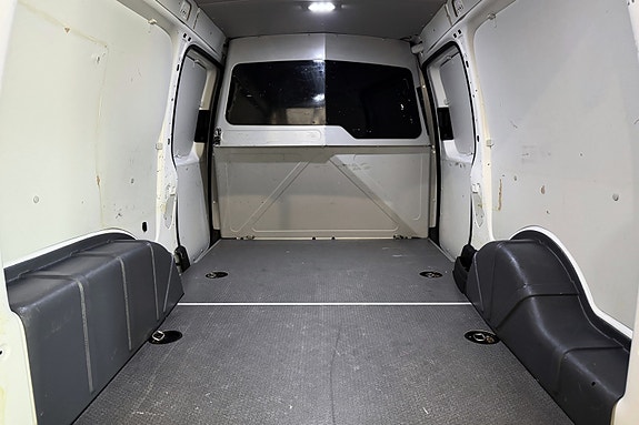 Volkswagen Caddy Maxi 22 of 30