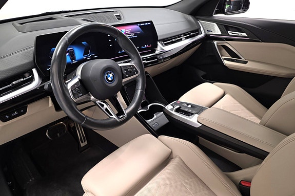 BMW iX2 16 of 30