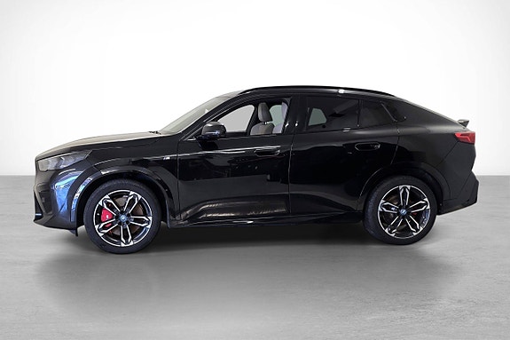 BMW iX2 3 of 30
