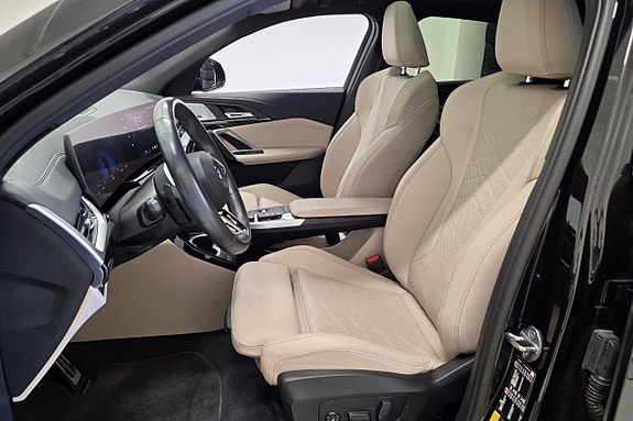 BMW iX2 14 of 30