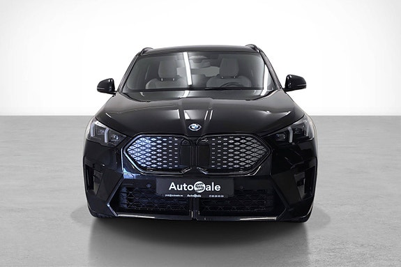 BMW iX2 9 of 30