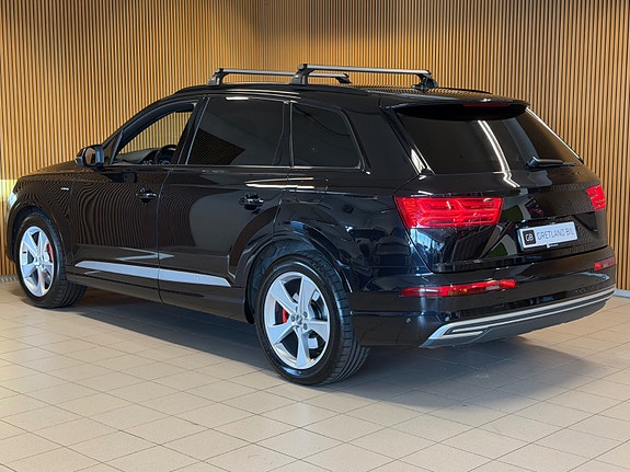 Audi Q7 7 of 26