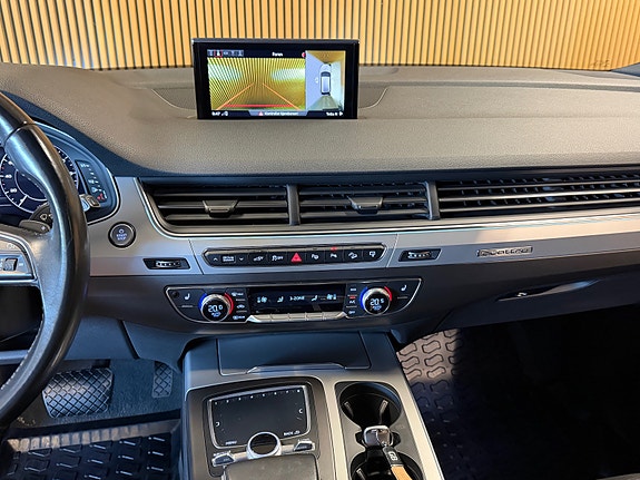Audi Q7 16 of 26