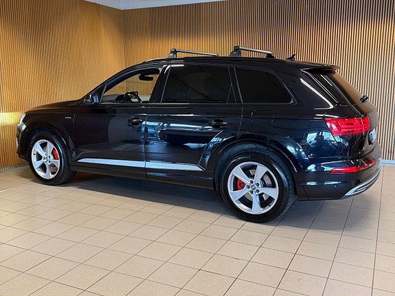 Audi Q7 8 of 26