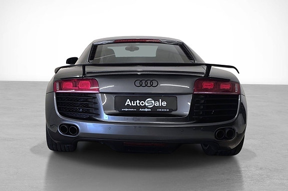 Audi R8 5 of 26