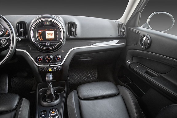 MINI Countryman Cooper SE 19 of 23