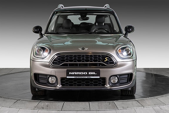 MINI Countryman Cooper SE 2 of 23