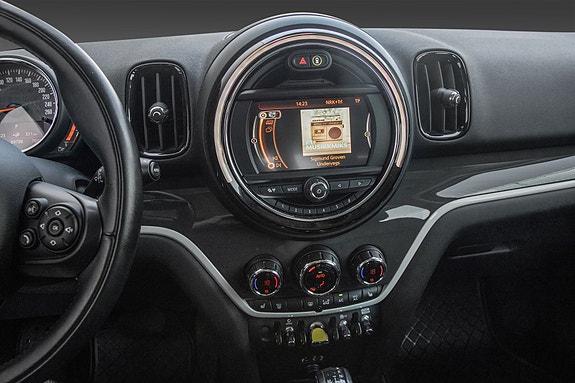 MINI Countryman Cooper SE 12 of 23