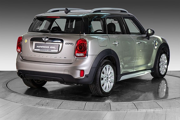 MINI Countryman Cooper SE 7 of 23