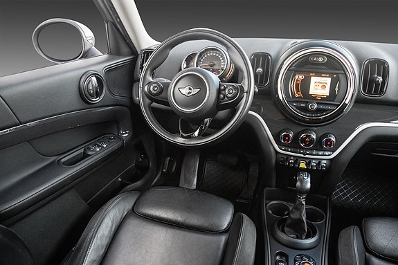 MINI Countryman Cooper SE 18 of 23