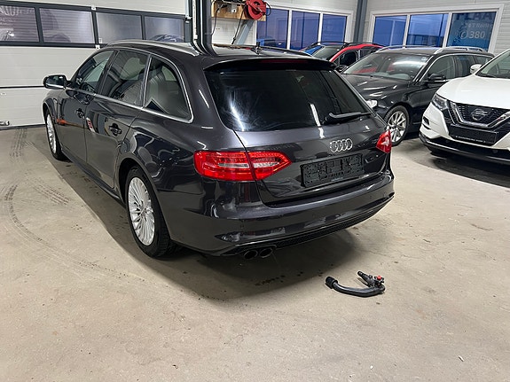 Audi A4 5 of 23