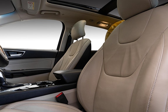 Ford Edge 22 of 26
