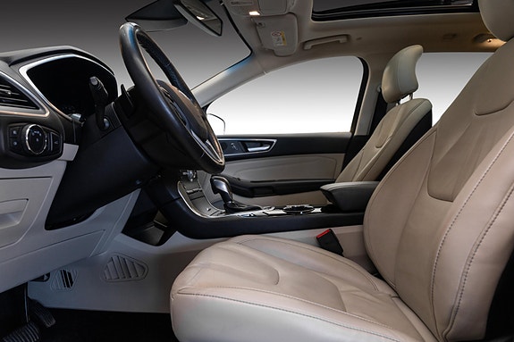 Ford Edge 19 of 26