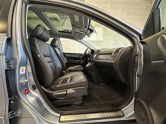 Honda CR-V 10 of 23