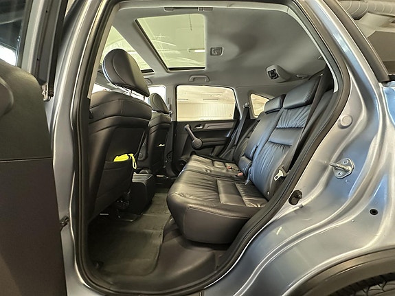 Honda CR-V 9 of 23