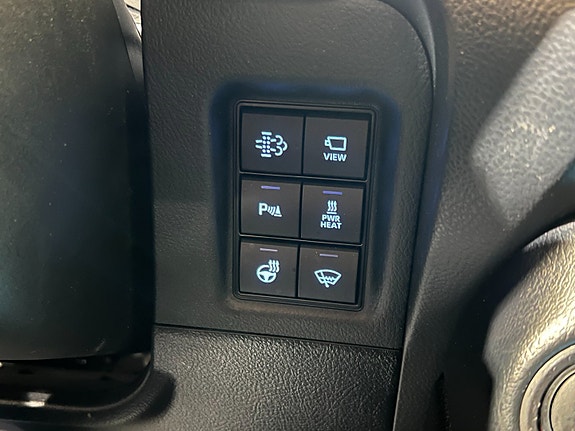 Toyota Land Cruiser 20 of 29
