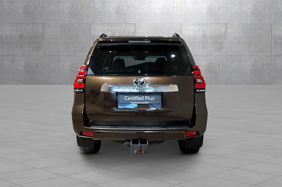 Toyota Land Cruiser 4 of 29