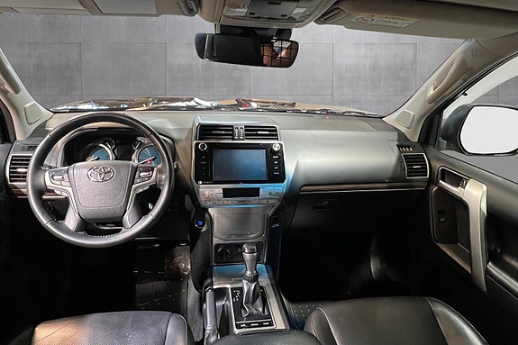 Toyota Land Cruiser 9 of 29