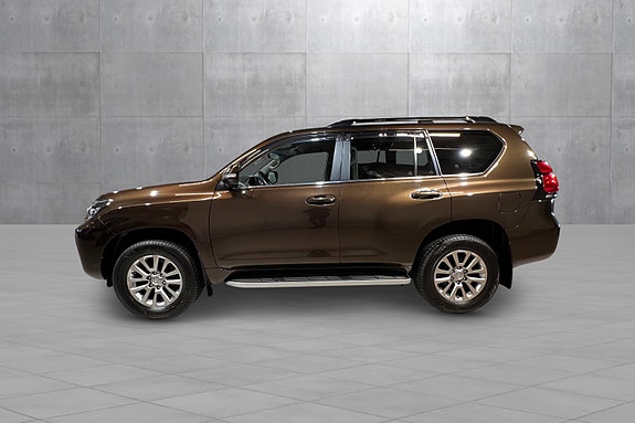 Toyota Land Cruiser 2 of 29