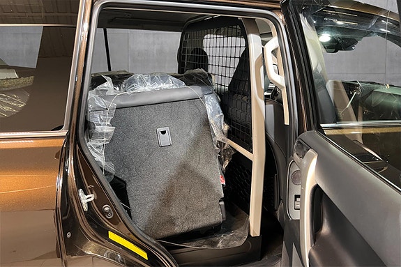 Toyota Land Cruiser 15 of 29