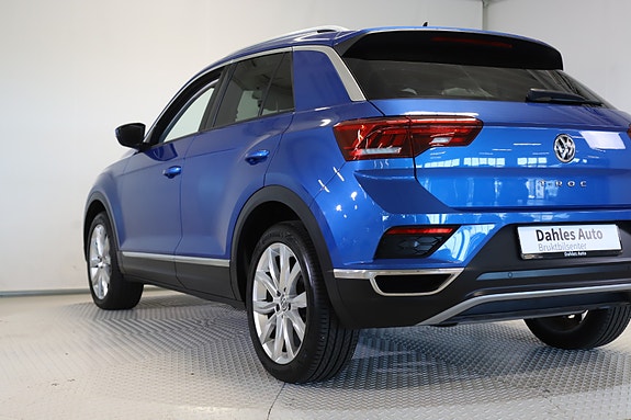 Volkswagen T-Roc 15 of 30