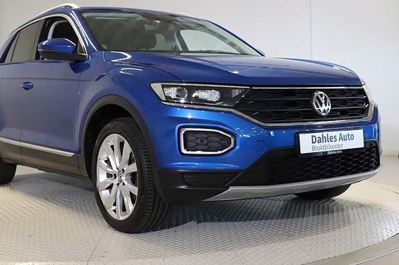 Volkswagen T-Roc 14 of 30