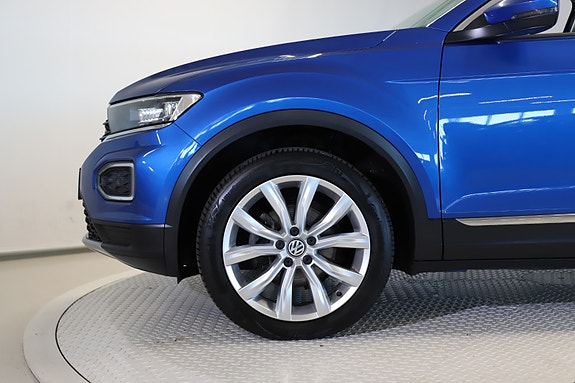 Volkswagen T-Roc 7 of 30