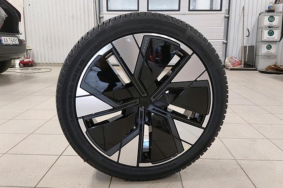 Volvo EX30 16 of 30