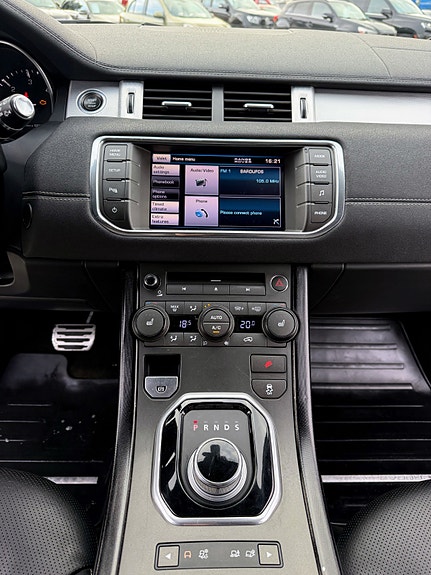 Land Rover Range Rover Evoque 8 of 14