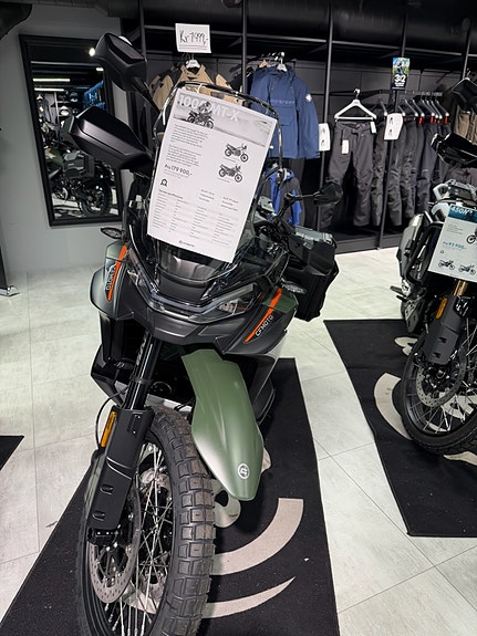 CFMOTO 1000MT-X //AGM Edition- sidevesker inkludert!// 8 of 9