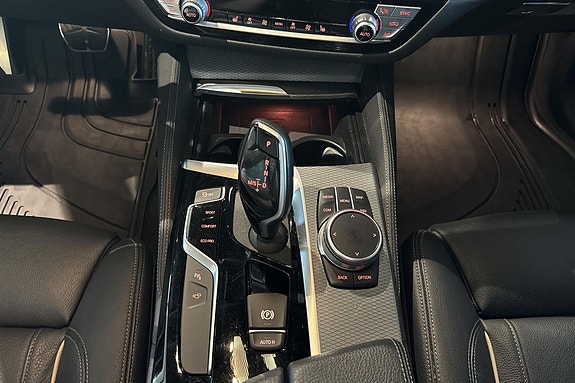 BMW 520d 25 of 29