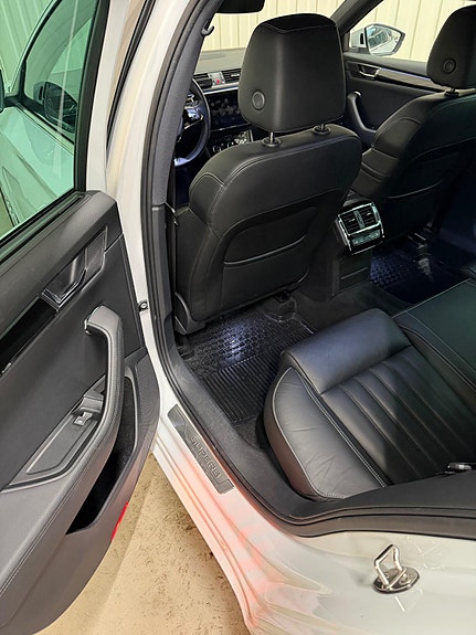 Skoda Superb 26 of 27