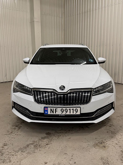 Skoda Superb 3 of 27